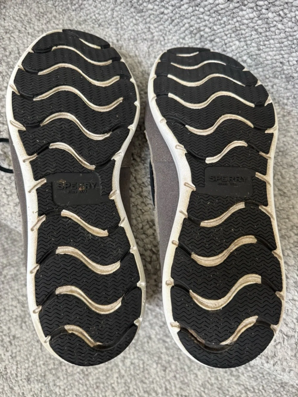 $140 Paul Sperry Men’s Suede Gray Boat Shoes Size 11.5 M Round toe, two-tone